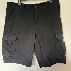 Black men’s cargo shorts